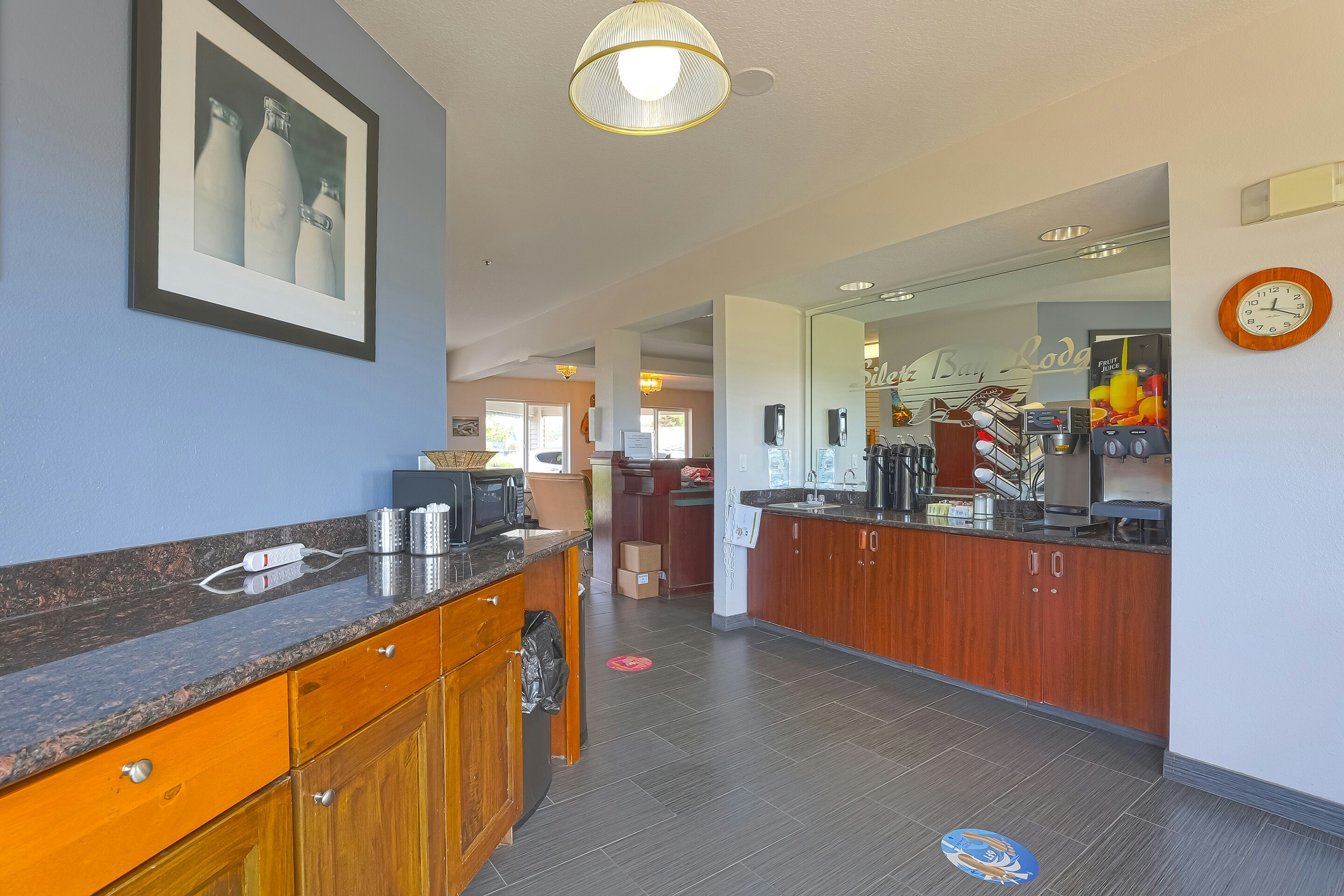 Siletz Bay Beachfront Hotel by OYO Lincoln City 14/71