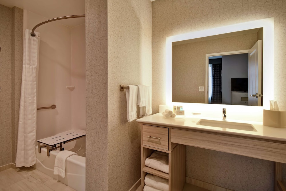 Homewood Suites By Hilton Greenville Downtown Sc 16/48