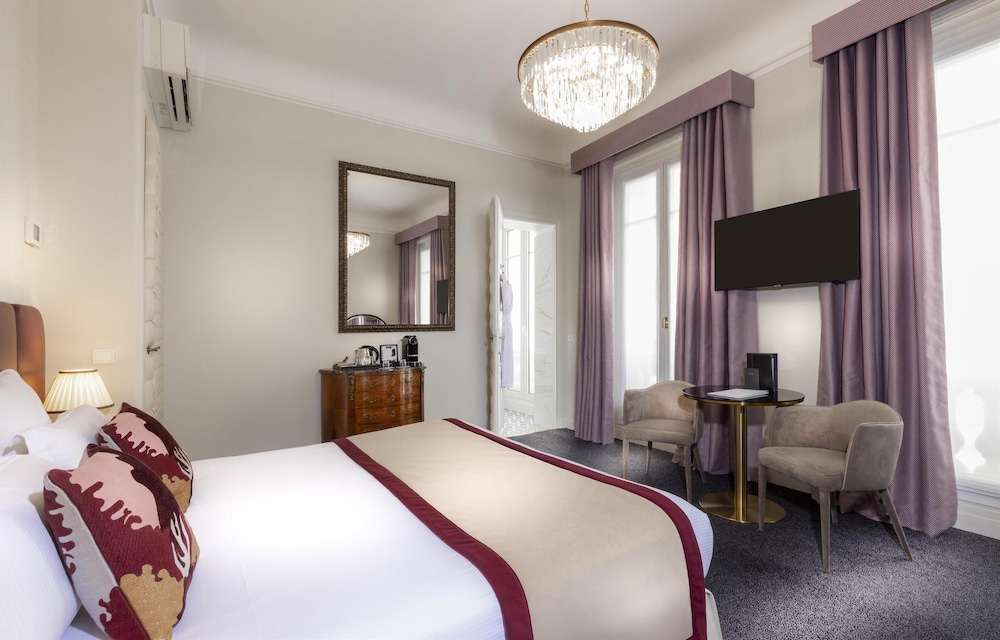 Hotel Claridge 10/50