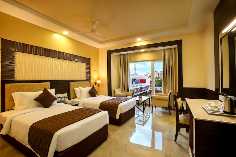 DELUXE, TWIN BEDS