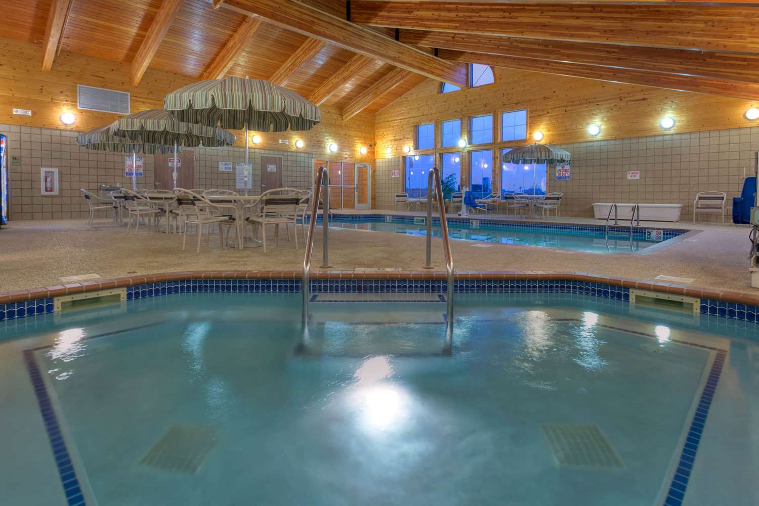 AmericInn by Wyndham Newton 24/48