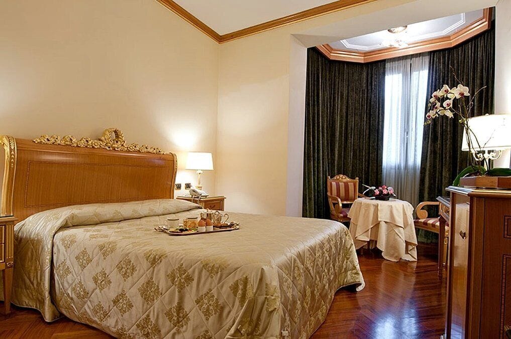 SUPERIOR, TWIN BEDS