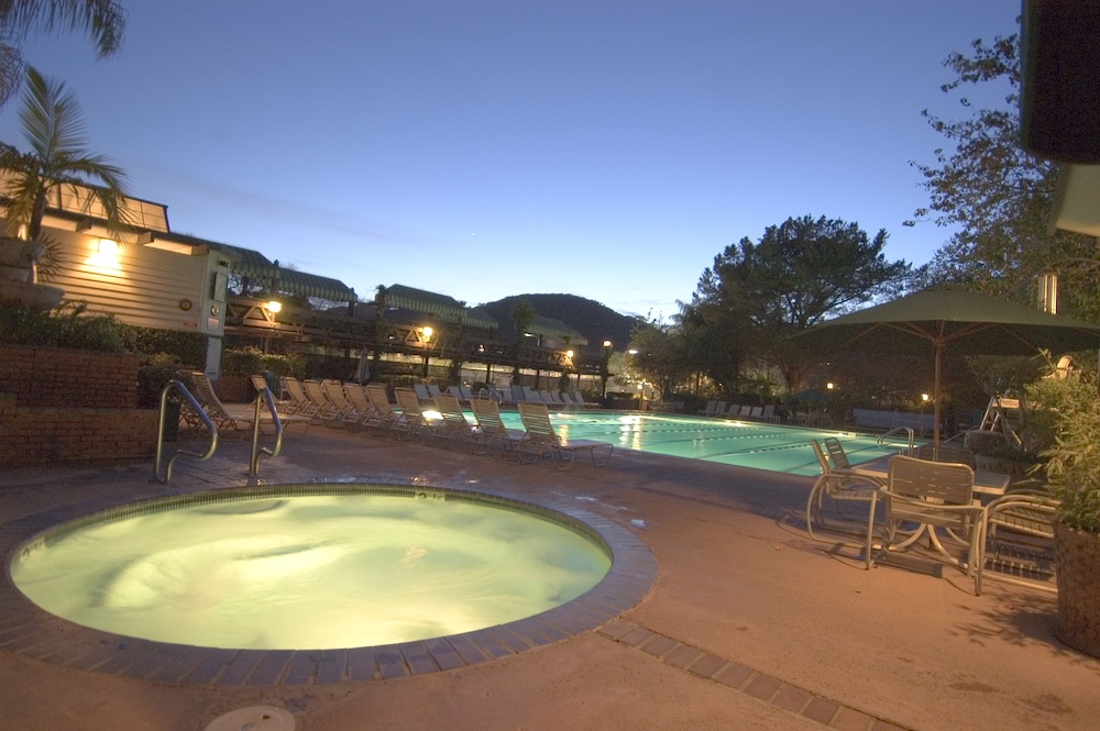 Avila Village Inn 13/65