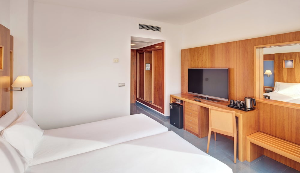 SUPERIOR, TWIN BEDS, SEA VIEW, BALCONY