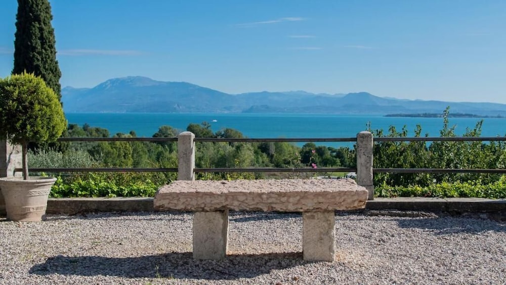 Castello Belvedere 36/50