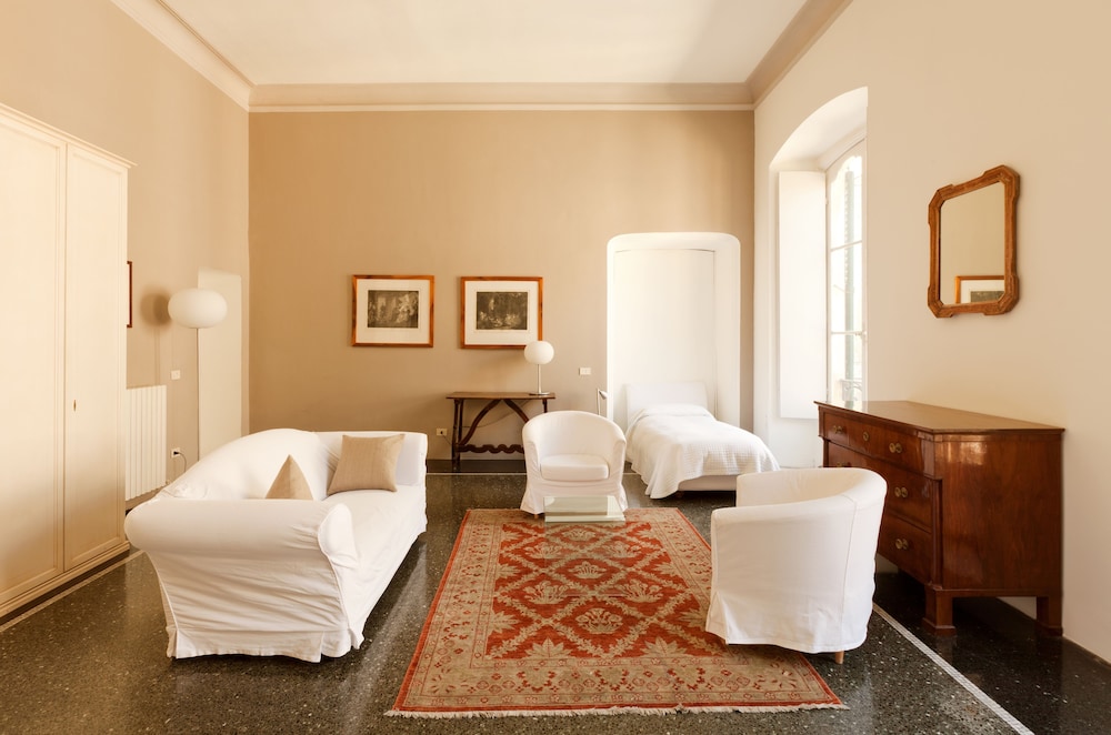 LOCANDA DI PALAZZO CICALA 30/52