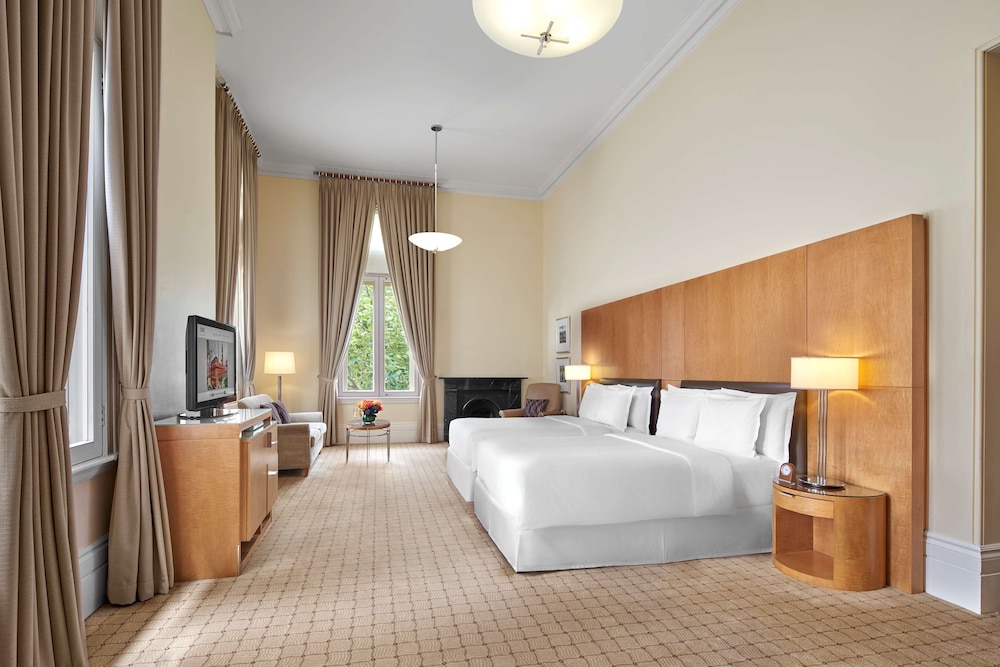 The Fullerton Hotel Sydney 14/68