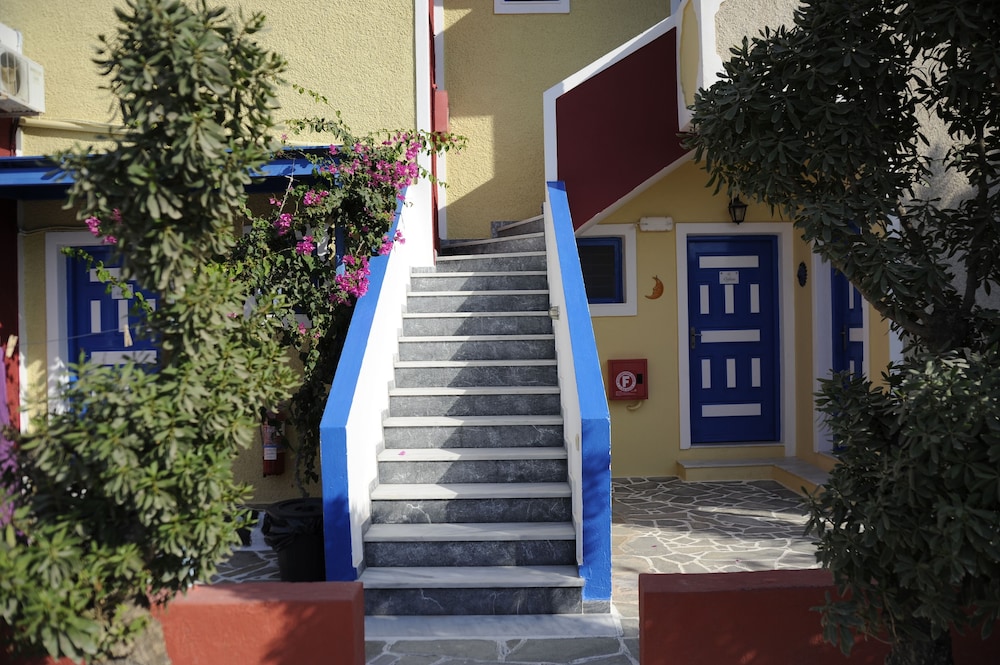 VILLA MICHALIS 2/59