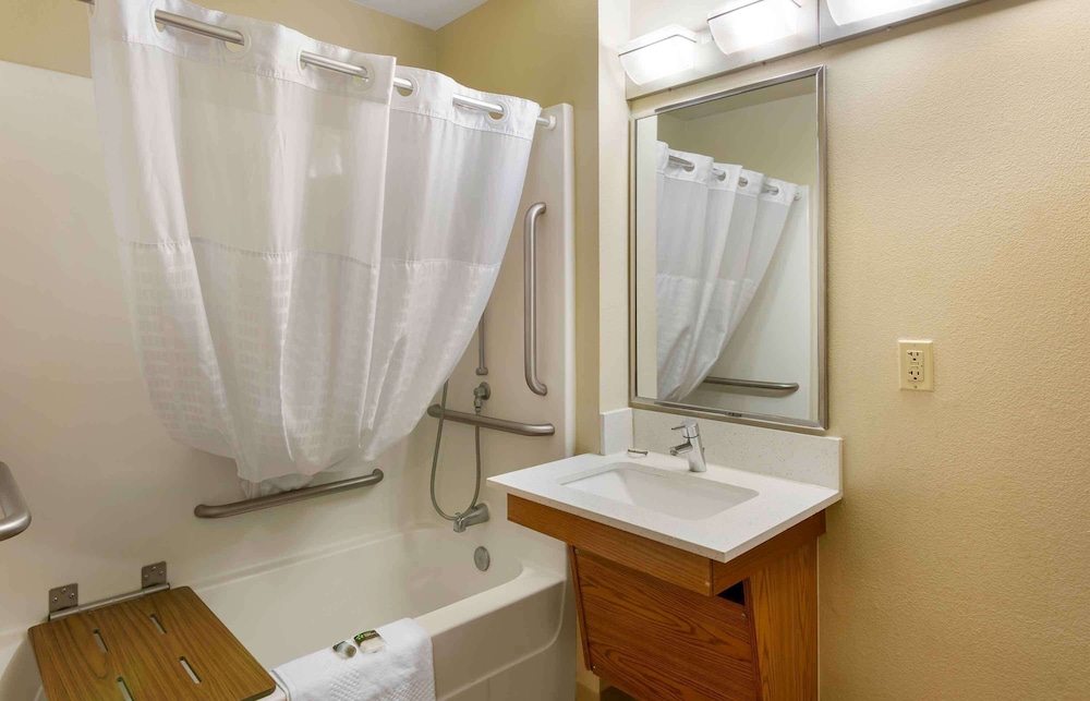 Extended Stay America Select Suites - Kansas City - Stadium 40/43