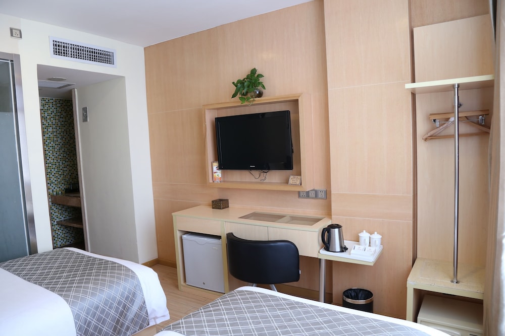 Baiyun City Hotel 34/42