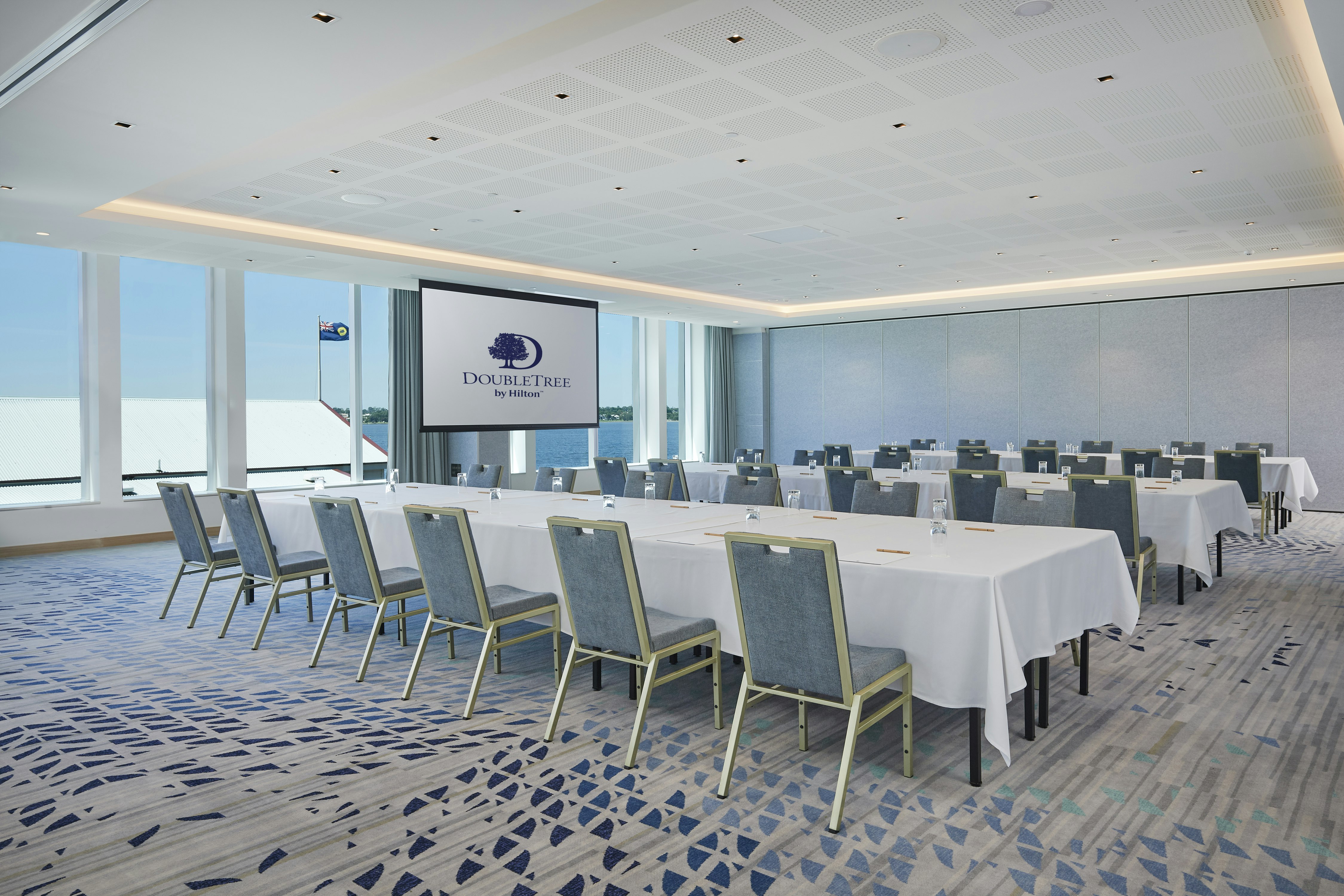 Doubletree By Hilton Perth Waterfront 17/35