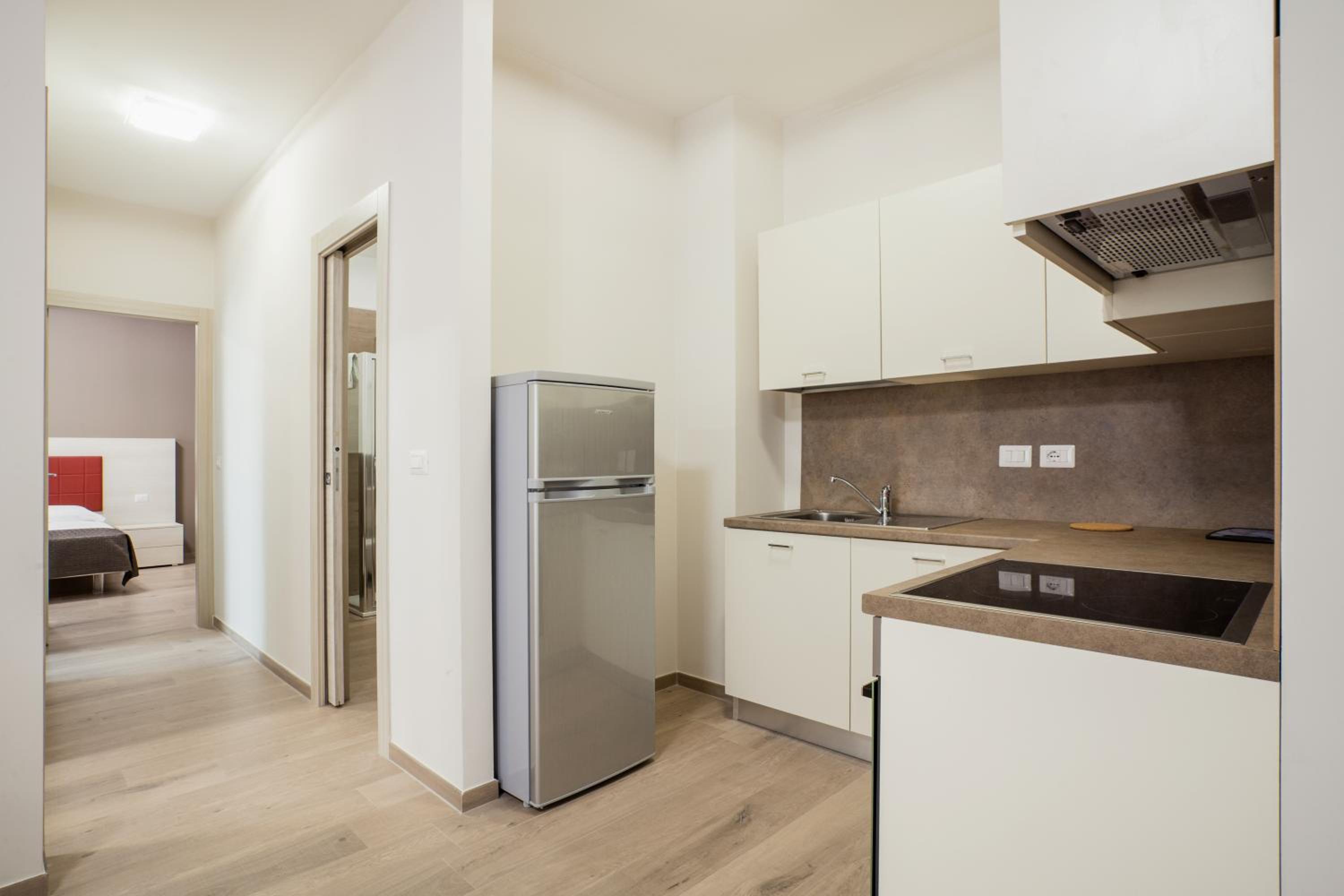 Astoria Suite Apartments 4/49