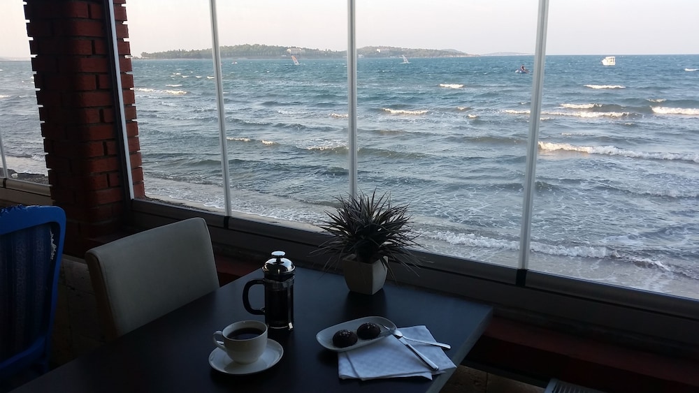 Urla Yelken Hotel- Adult +15 34/49