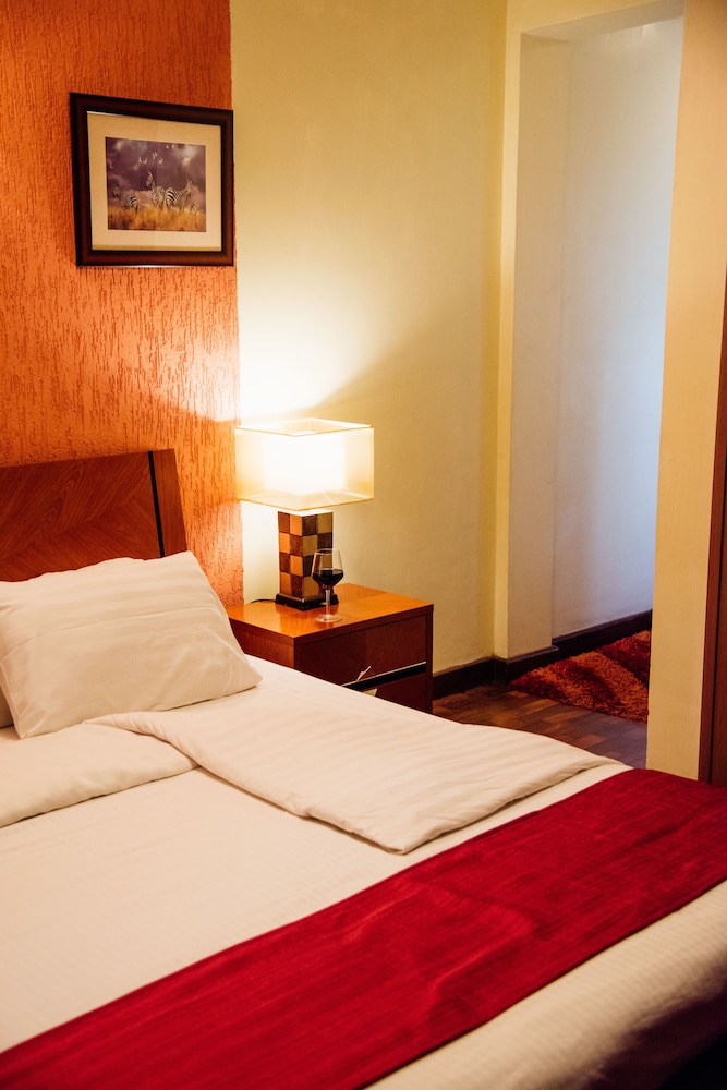 Gemsuites Luxury Serviced Apartments 16/50