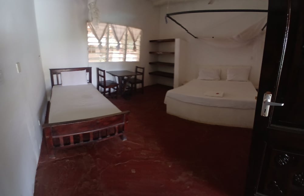 Travellers Inn Resort Malindi 10/34