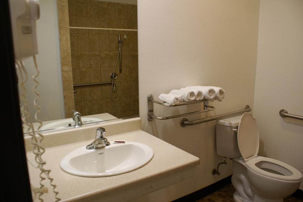 Harborview Inn Suites San Diego Harbor 18/40