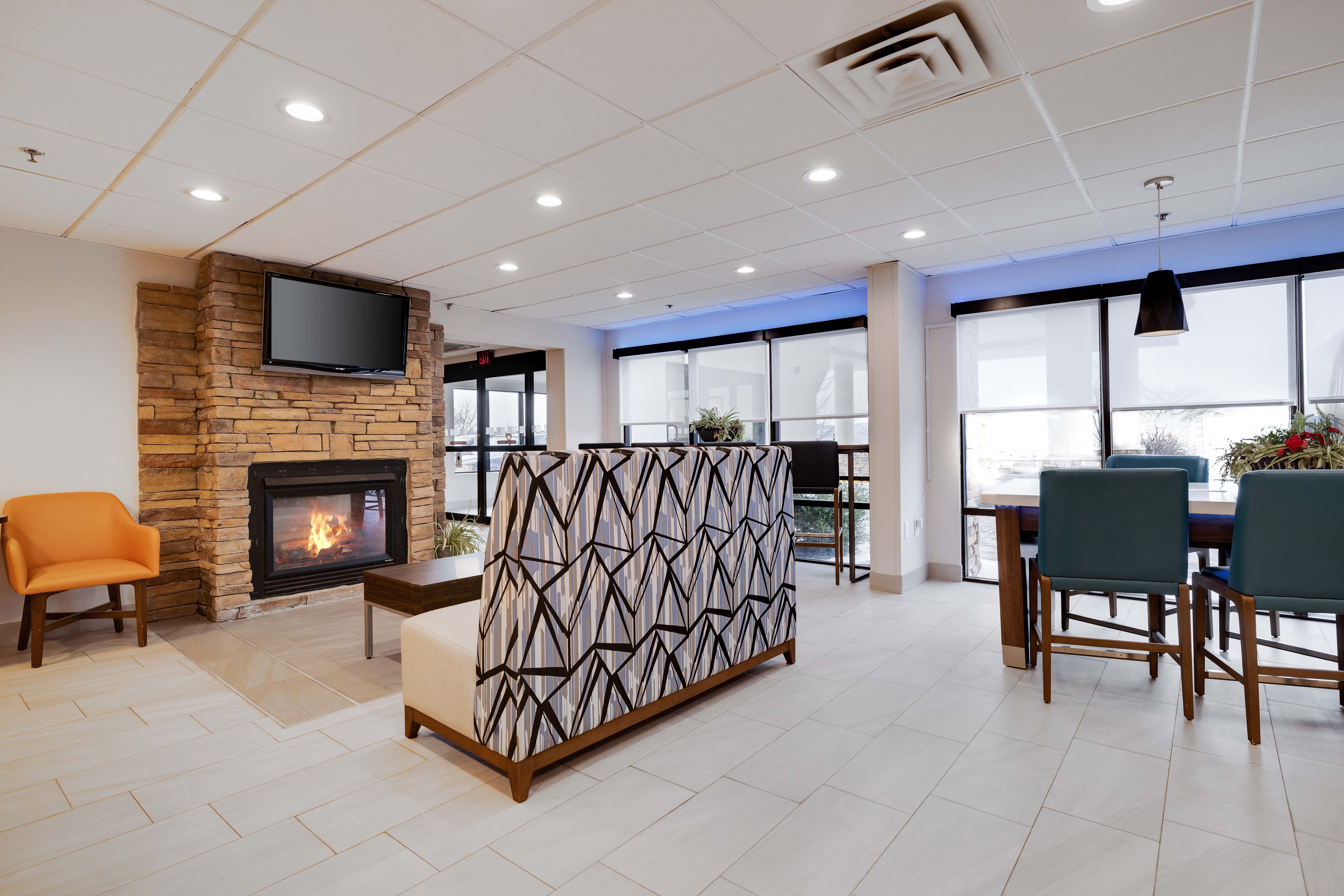 Holiday Inn Express Wilkes Barre East 53/57