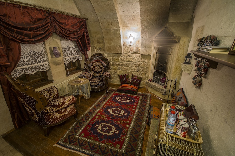 Assiana Cave House 26/50