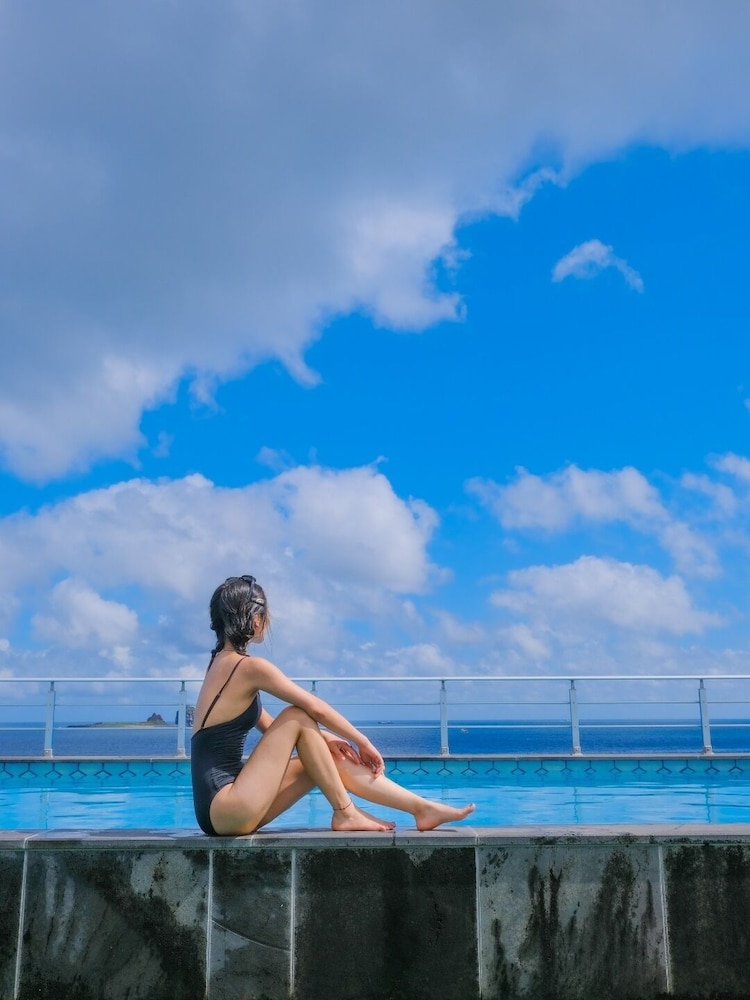 Sun And Moon Resort 88/100