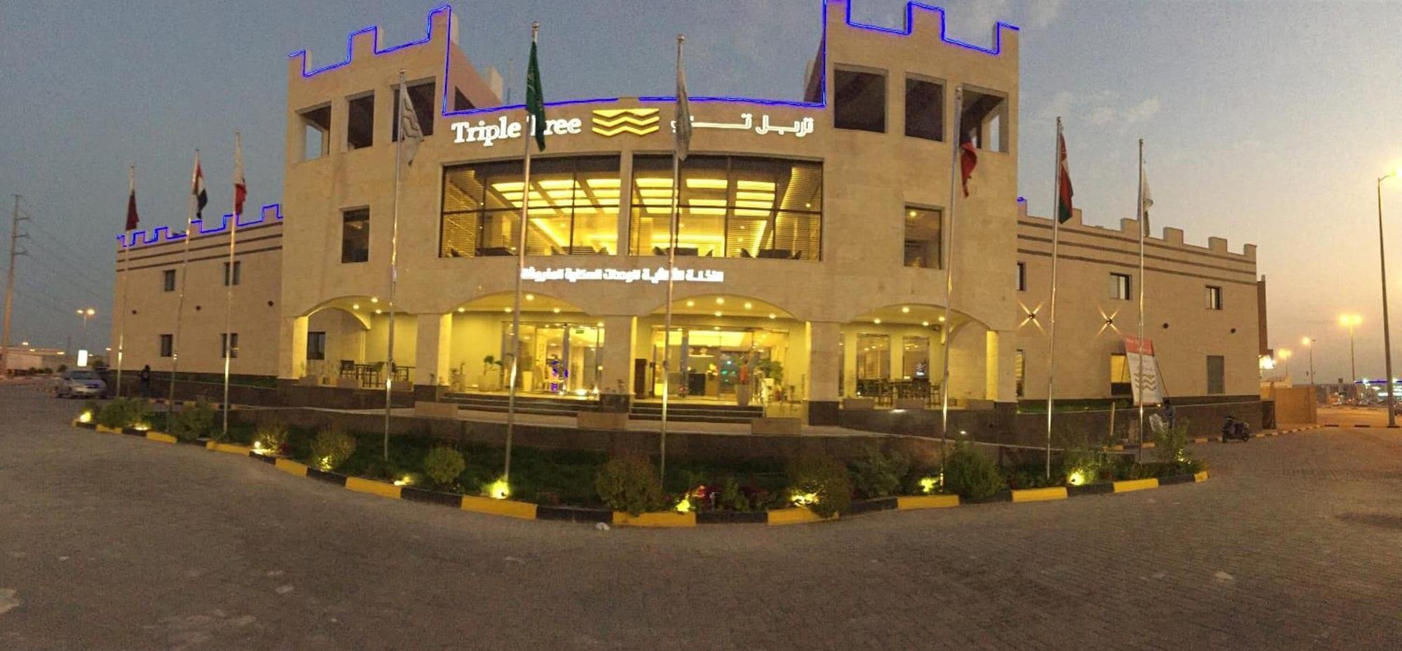فندق تربل تري(Triple Tree Hotel) 3/50