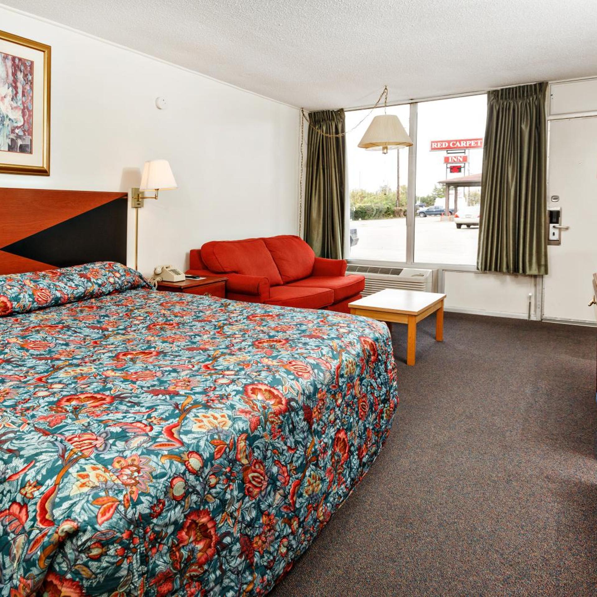 استوديو بسرير كينج، Red Carpet Inn Louisville 2/10