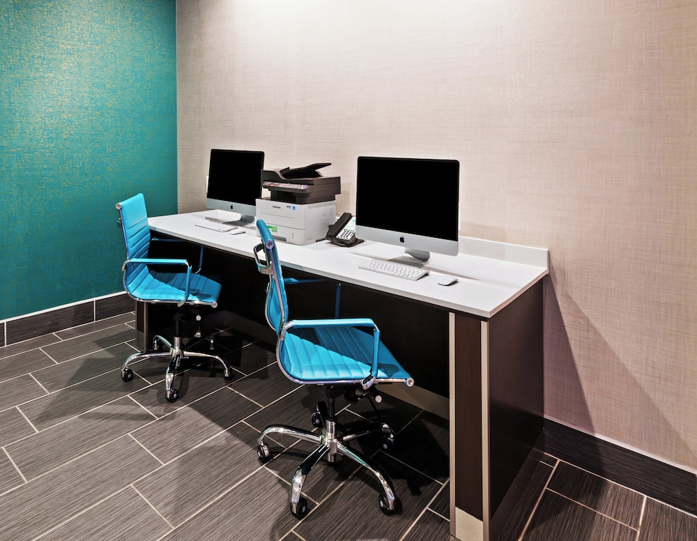 Holiday Inn Express And Suites Killeen-Fort Hood Area 37/43