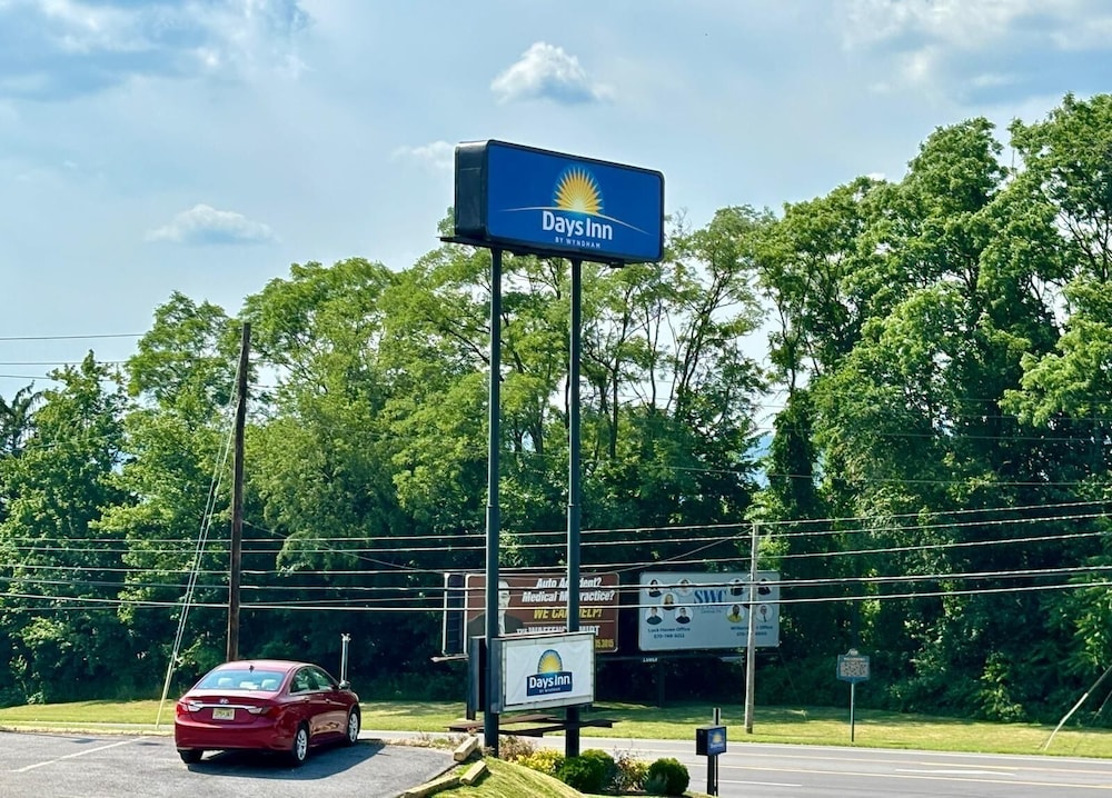 Days Inn by Wyndham Williamsport 34/35