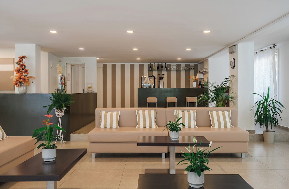 Hotel Carmen 37/50