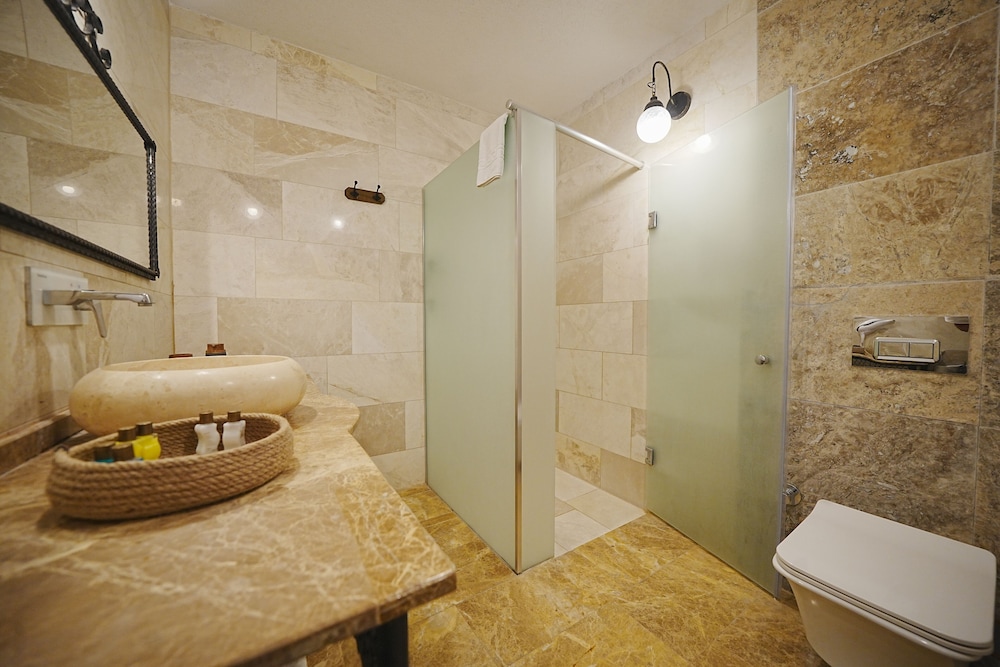 Kayra cave suites 50/50