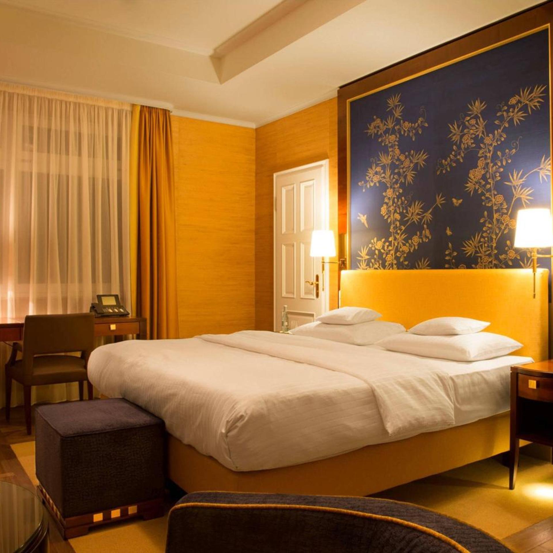 Guest Room, Deluxe, Penthouse, King Bed, City View