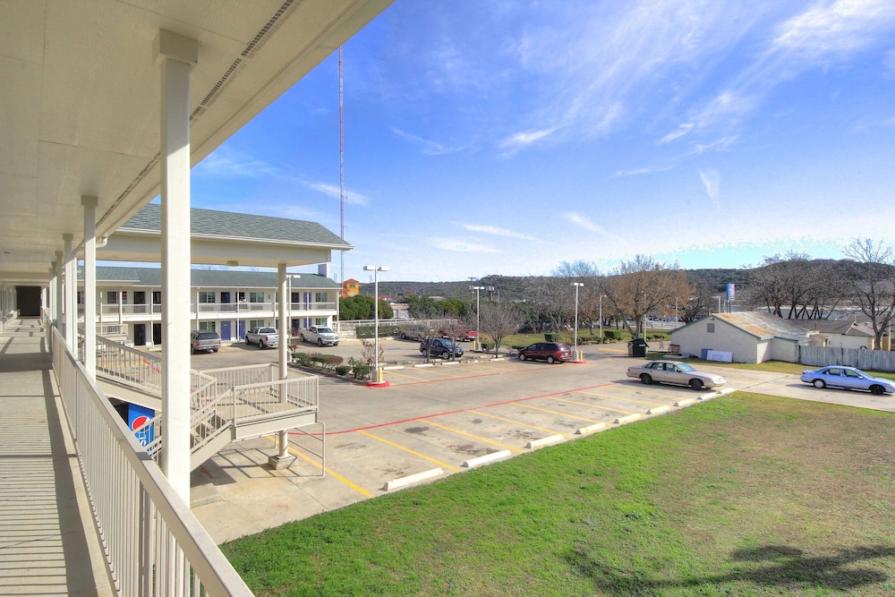 Motel6 Kerrville, TX 36/42