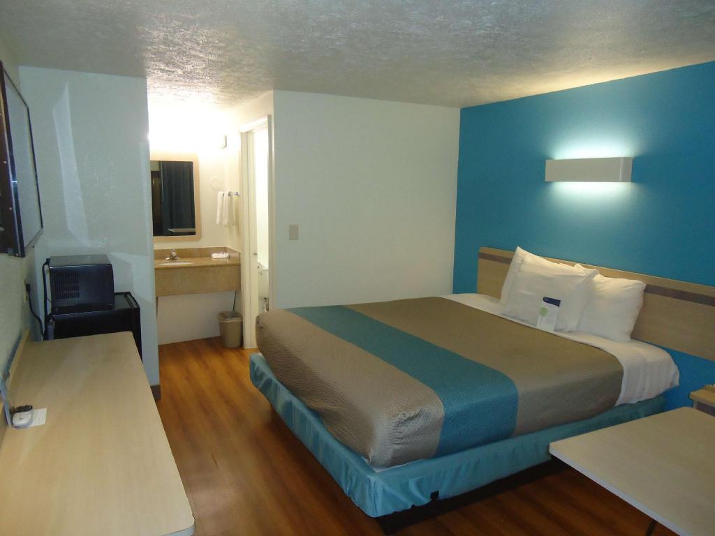 Motel6 Columbus, MS 16/25