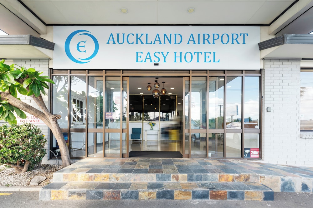 Garden Inn Airport 1/50