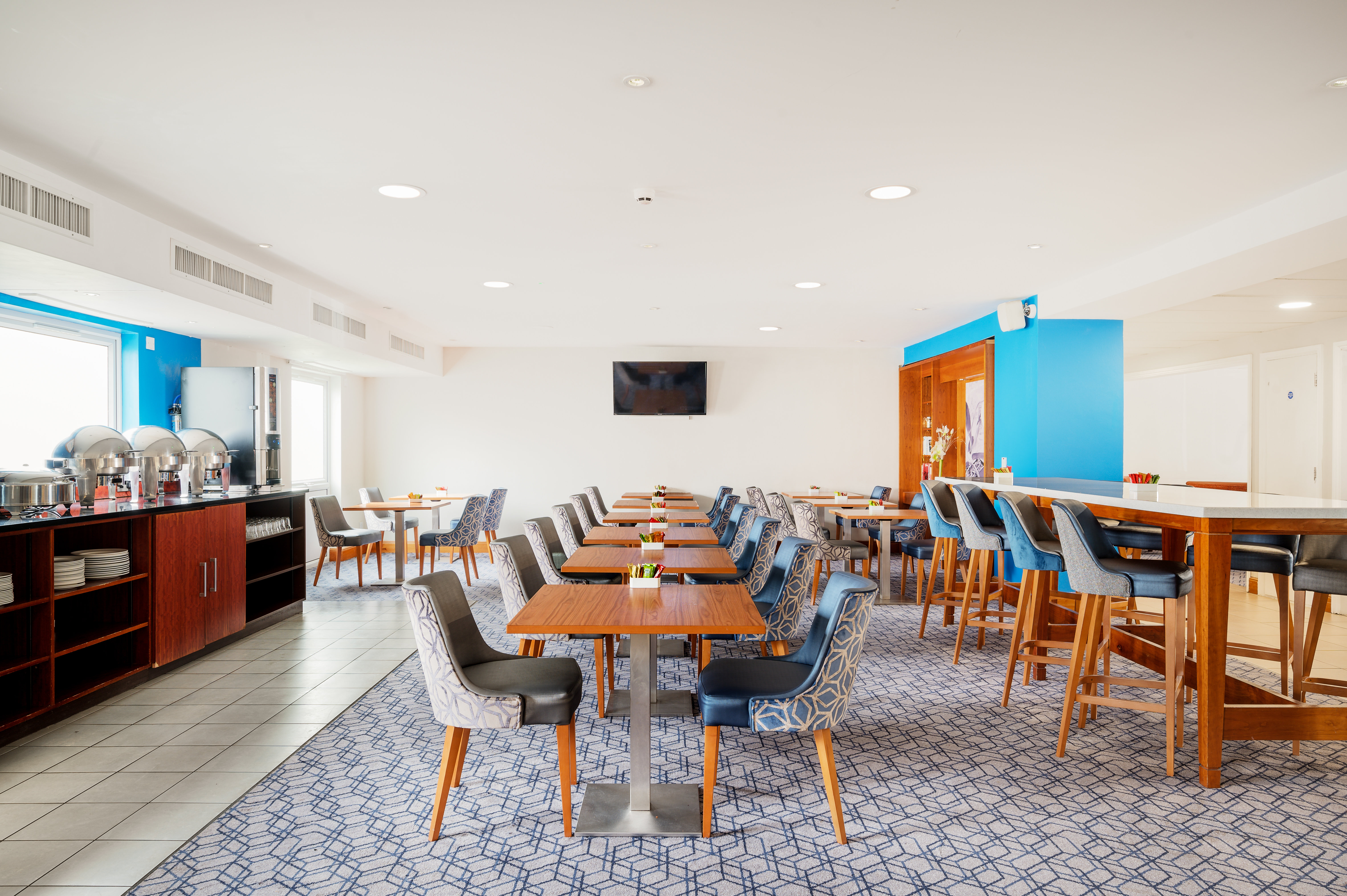 HOLIDAY INN EXPRESS SHREWSBURY 31/40