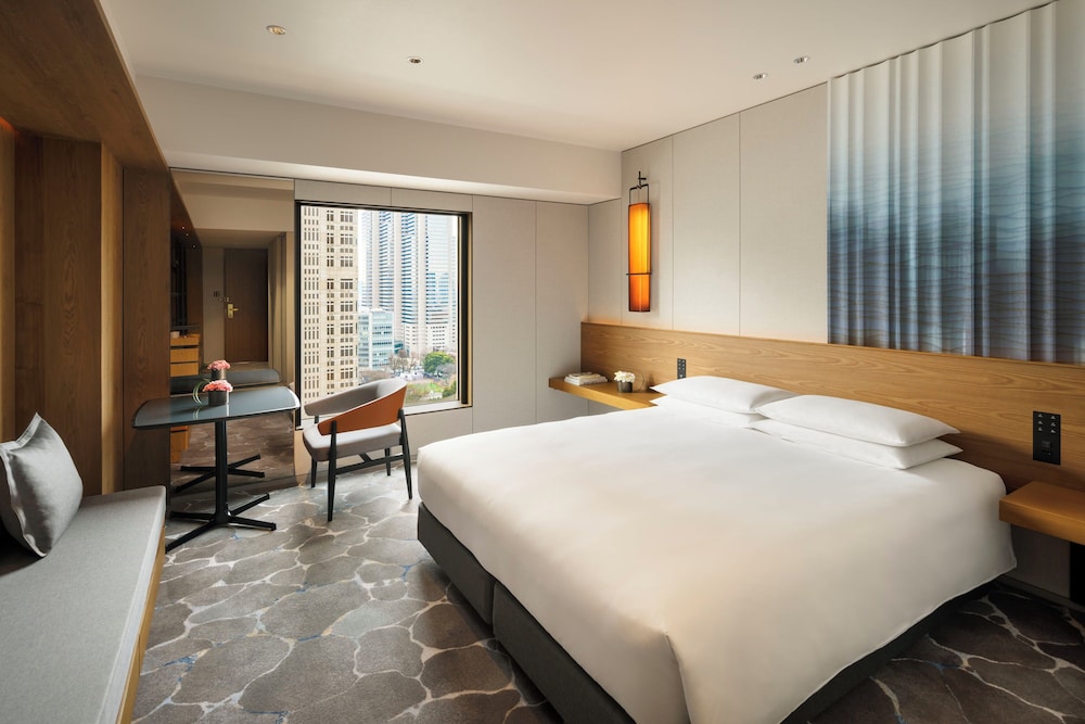 DELUXE, KING BED, PARK VIEW
