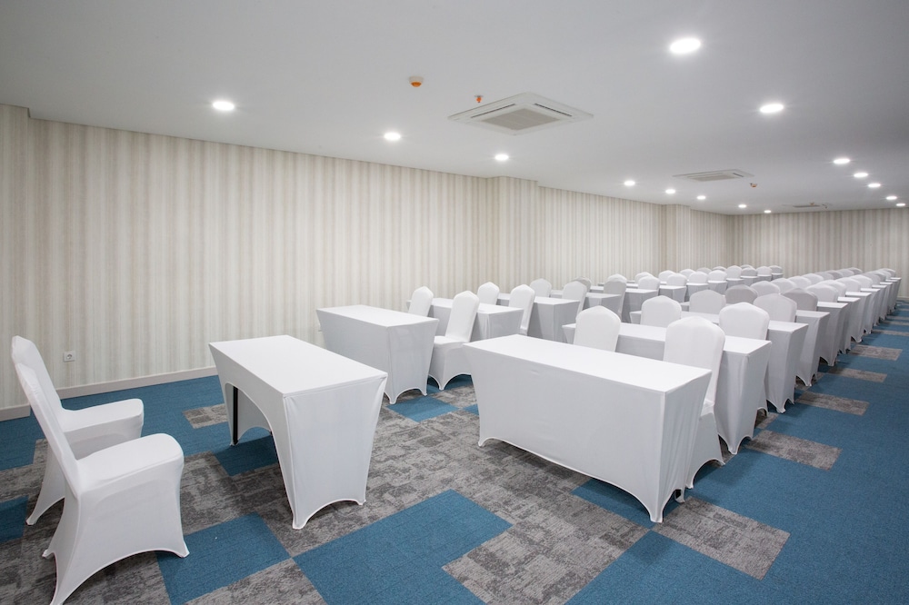 Avissa Suites 64/72