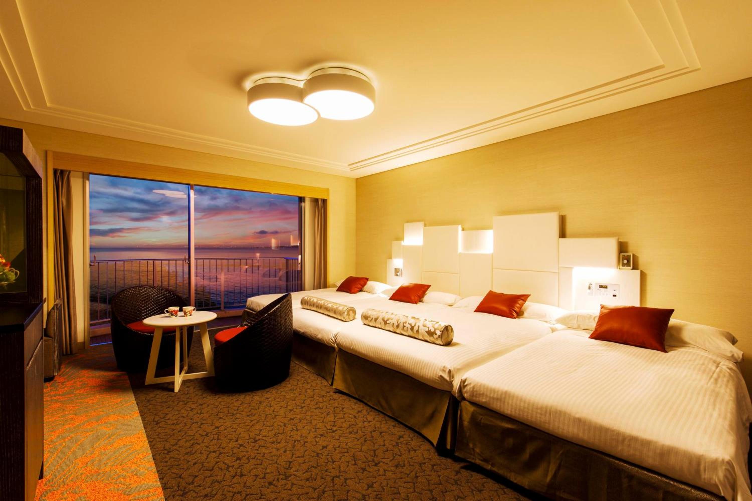 Room, Twin Beds, East Wing