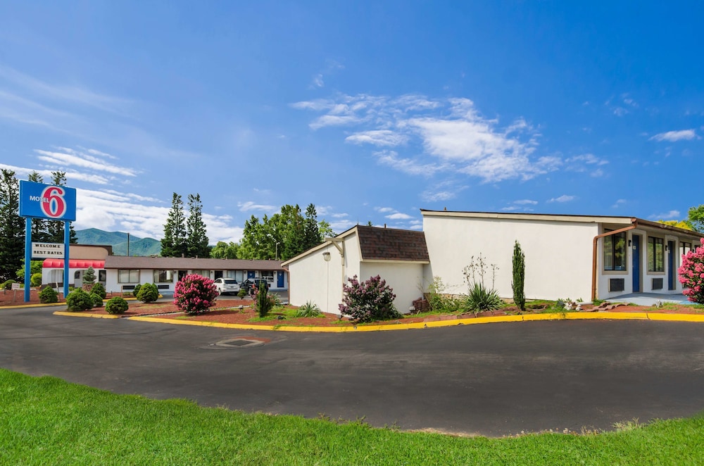 Motel6 Salem, VA 46/52