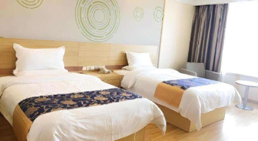 GreenTree Inn Urumqi Airport Tianyi International City 21/47
