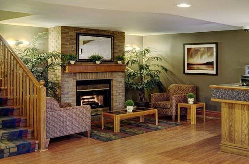 Lakeview Inn And Suites Thompson 24/28