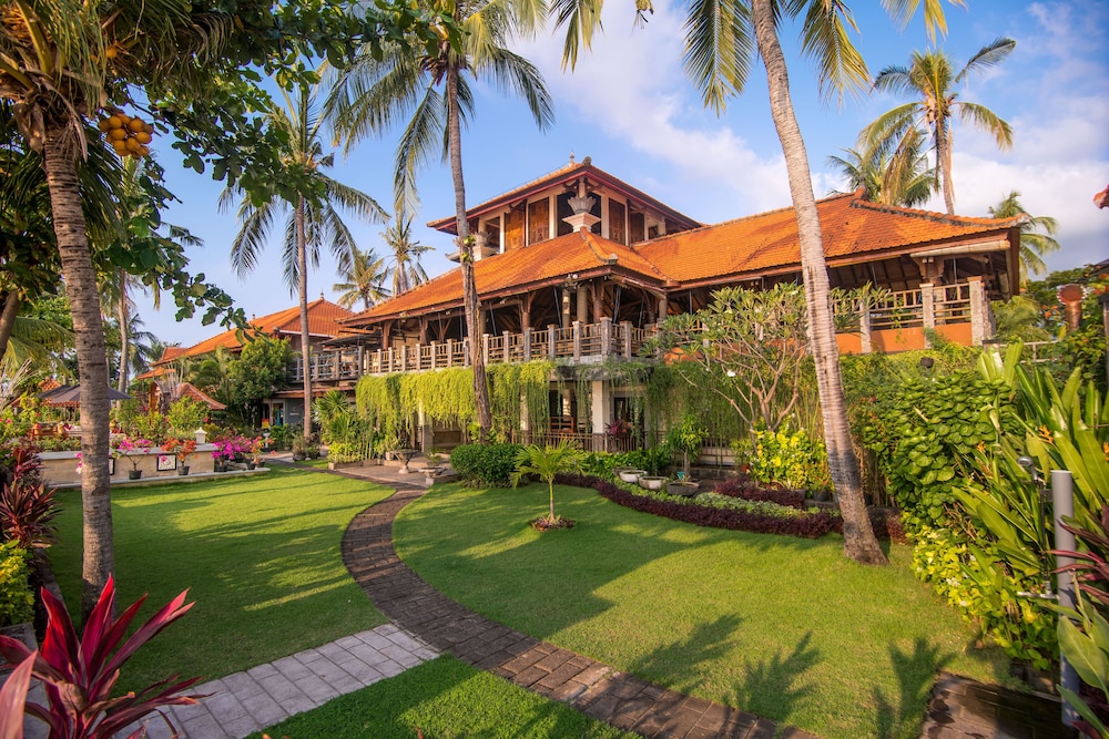 Nugraha Lovina Seaview Resort & Spa 62/69
