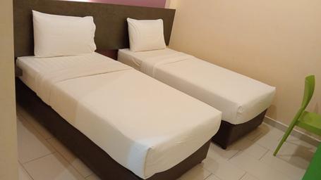 Executive, Twin Beds, King Bed, No Window