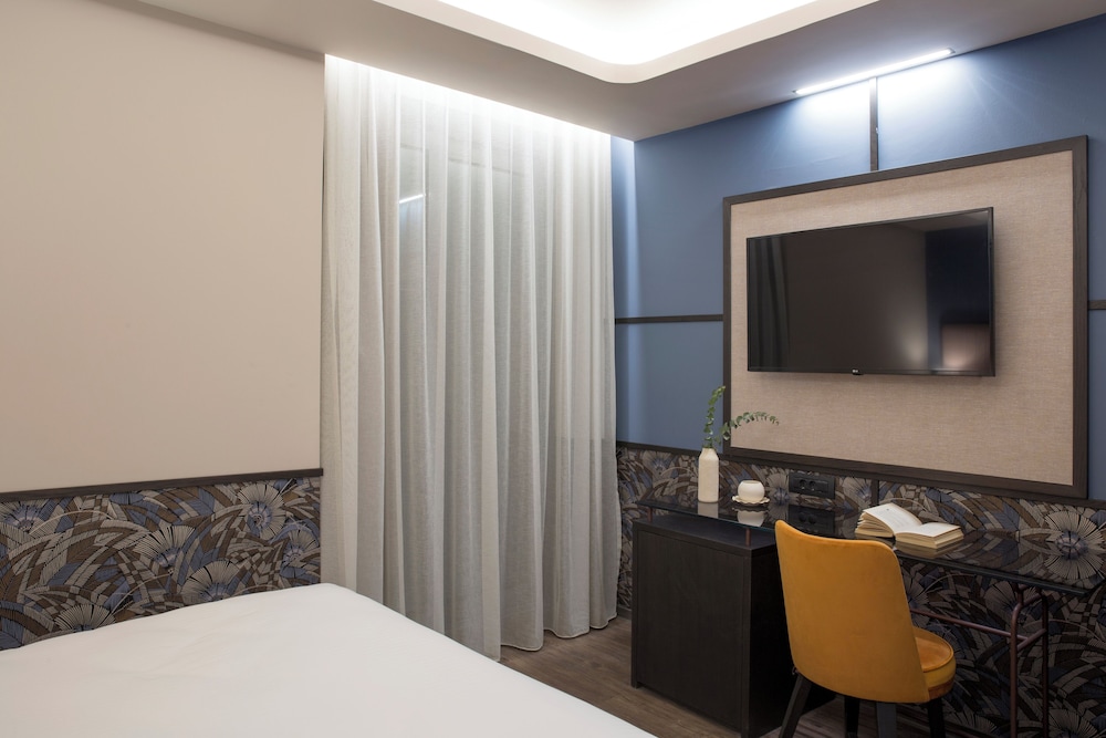 Zeus Essence Athens Central, Trademark Collection by Wyndham 55/63