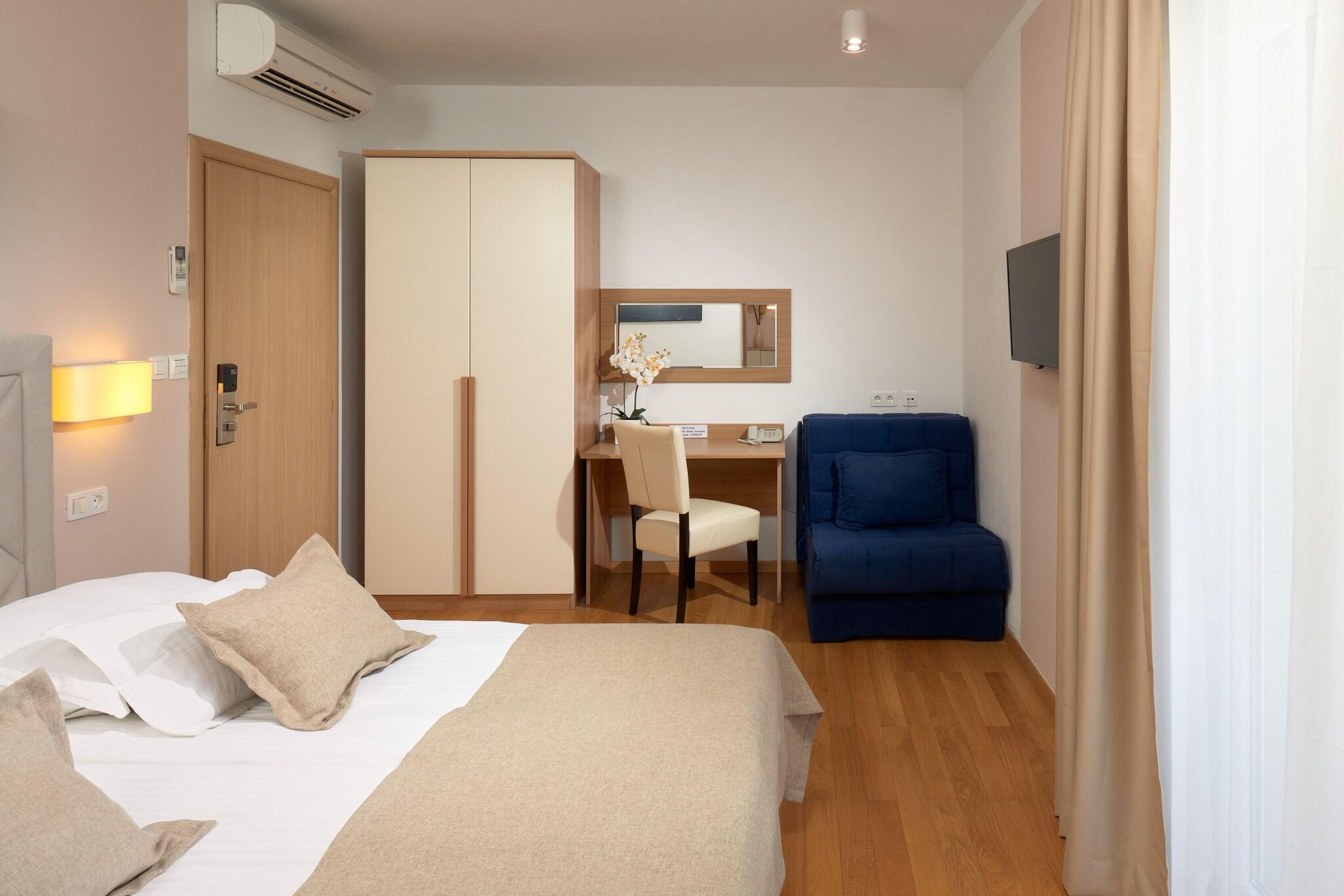 Economy, Double Bed