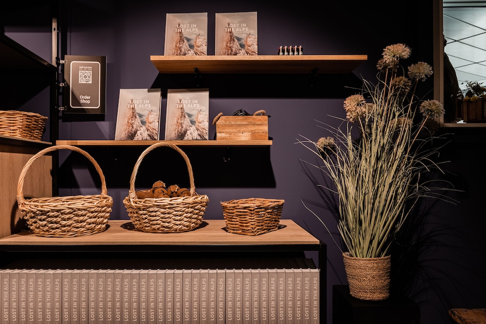 Capsule Hotel - Alpine Garden Zurich Airport 13/37
