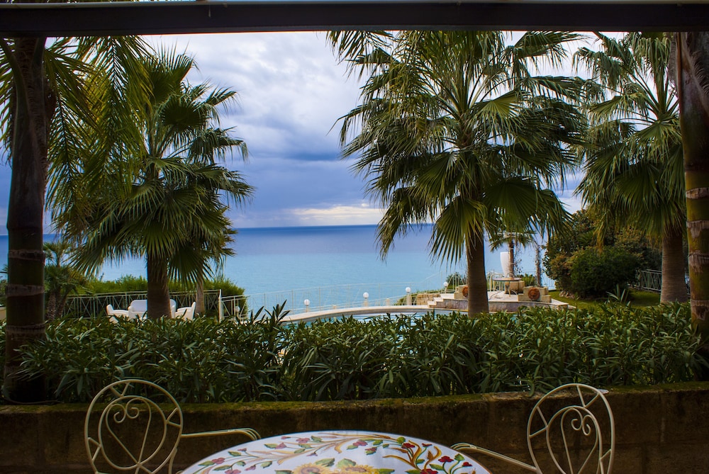 CAPOSPERONE RESORT 43/55