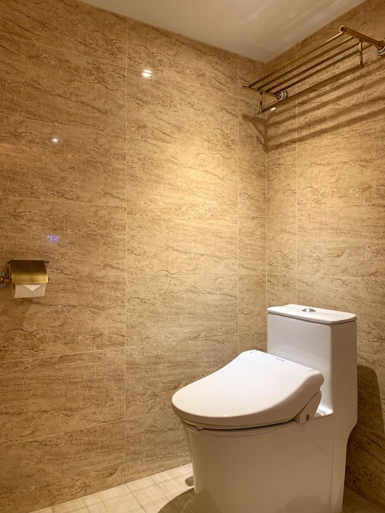 Champs Elysees Hotel 32/47