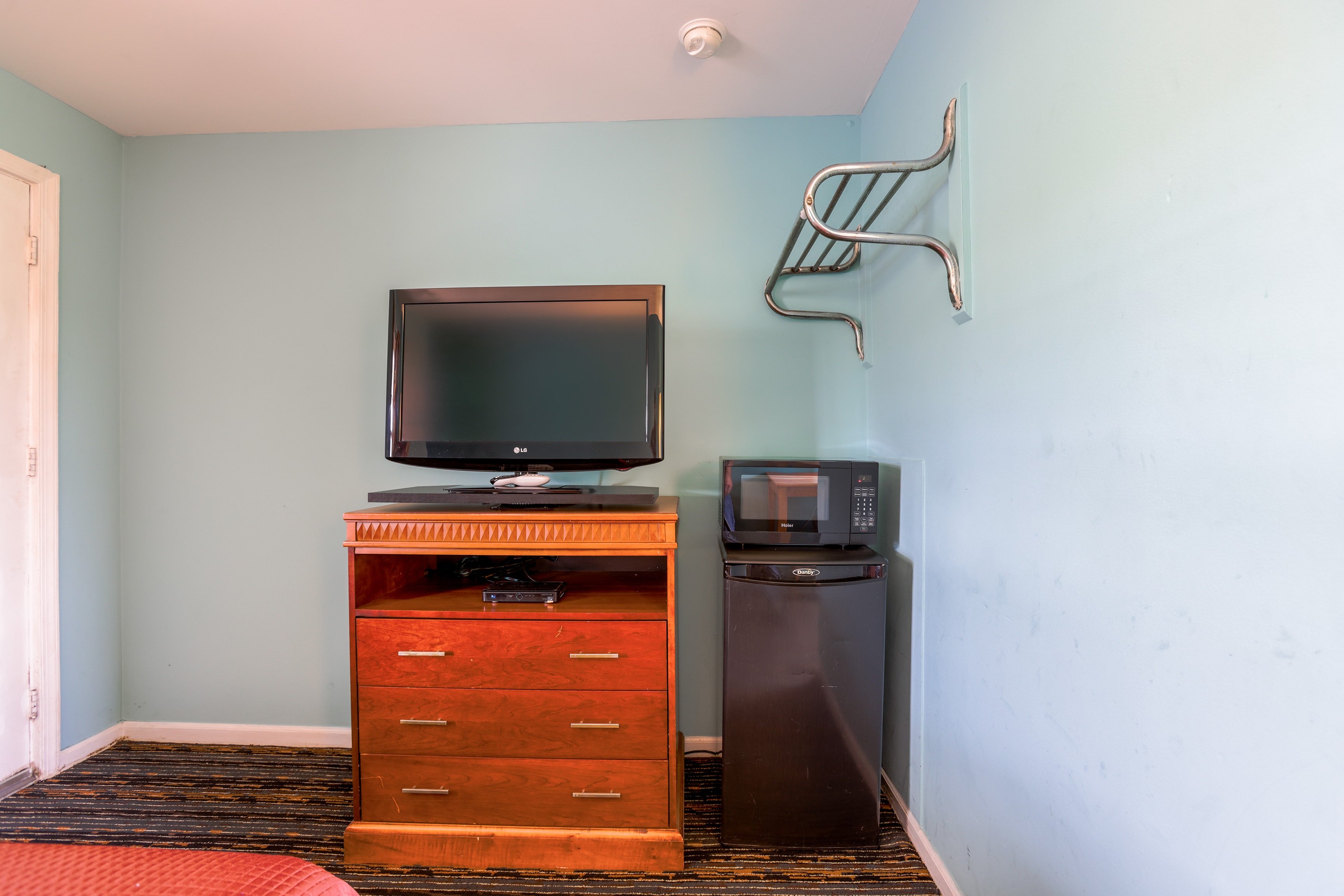 Relax Inn By OYO Natural Bridge I-81 35/54