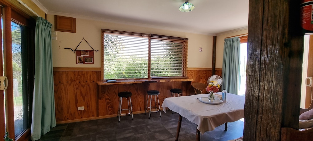 EASTERN REEF COTTAGES 32/56