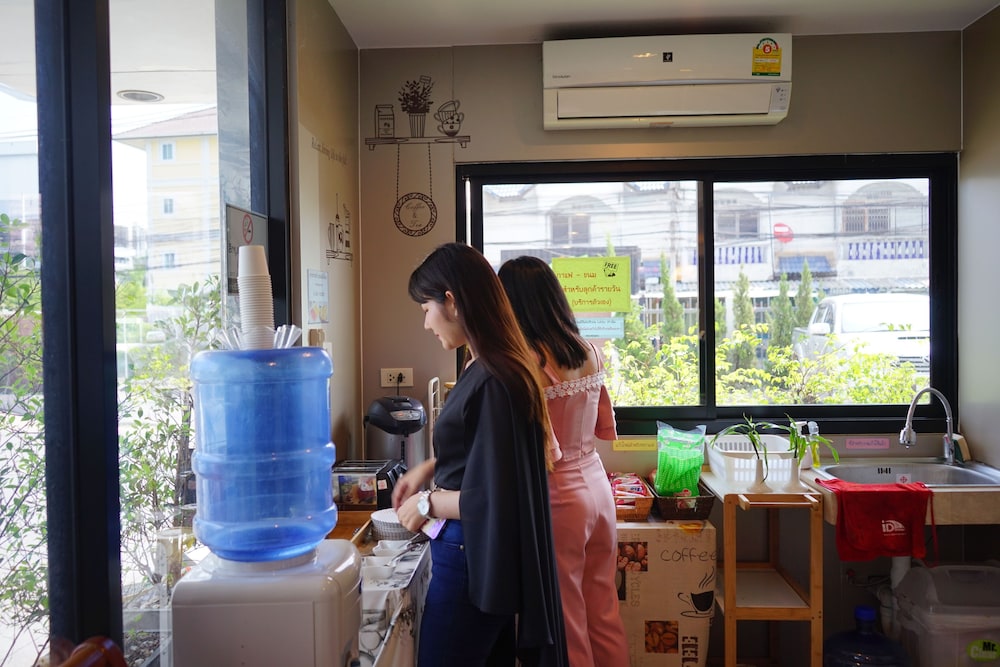 Abm Service Residence 6/23